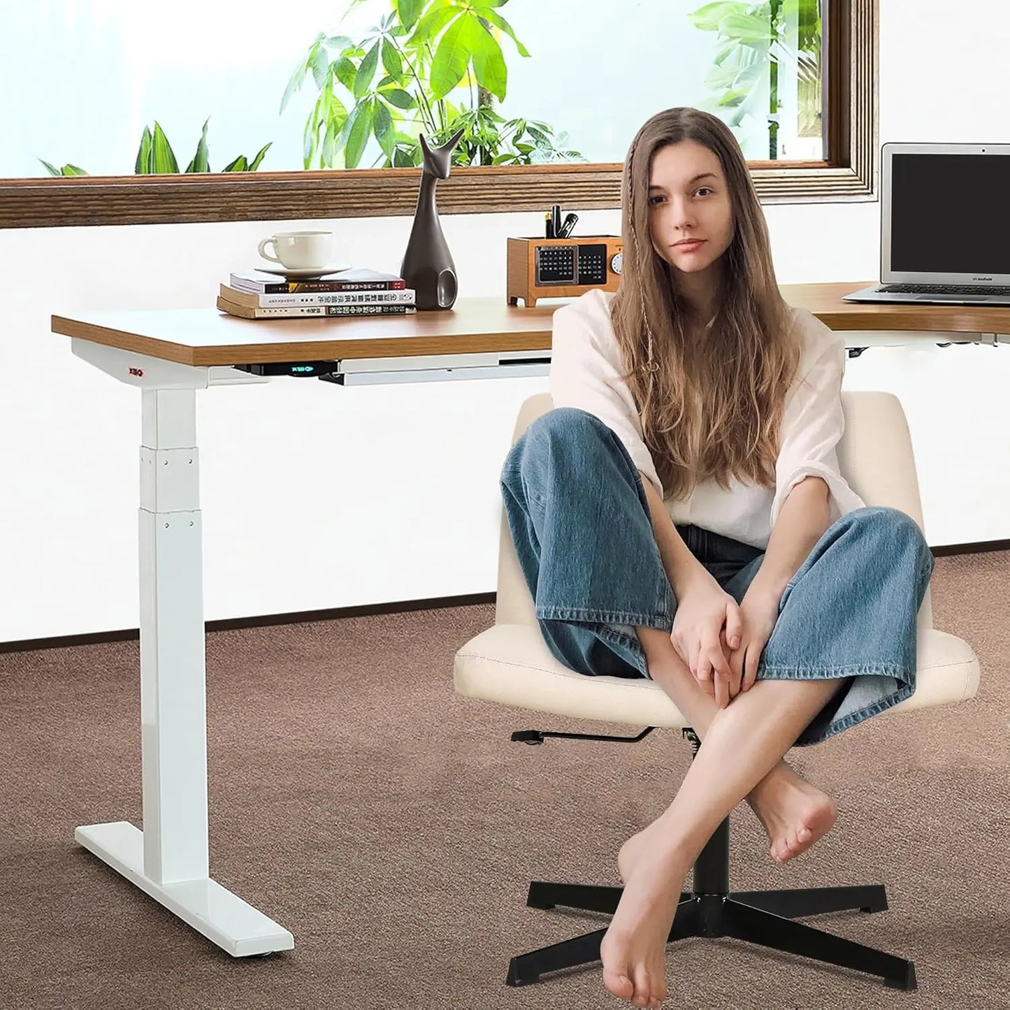 Criss-Cross Swivel Chair – Comfort &amp; Focus in One Seat